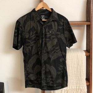 Hurley casual short sleeve button down shirt.